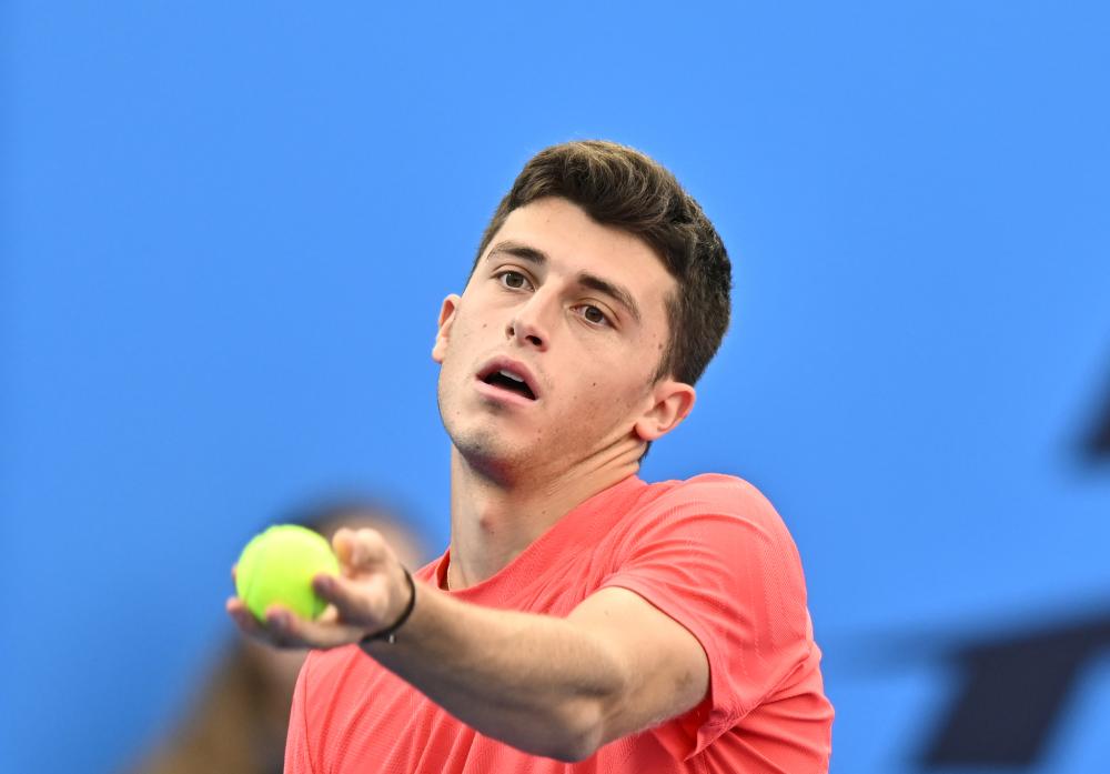 莱奥：我正在学习踢中锋，球队在场内场外都在帮助我